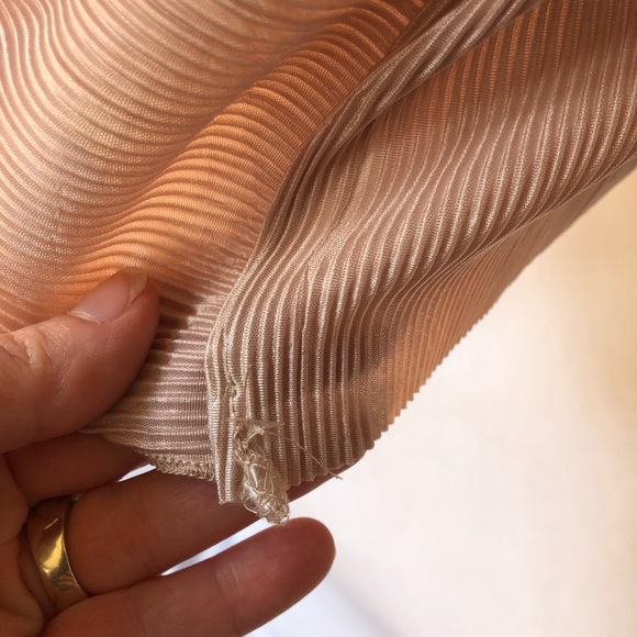 FATE by LFD Blush v-neck top w/ front twist, sz M - Picture 5 of 5